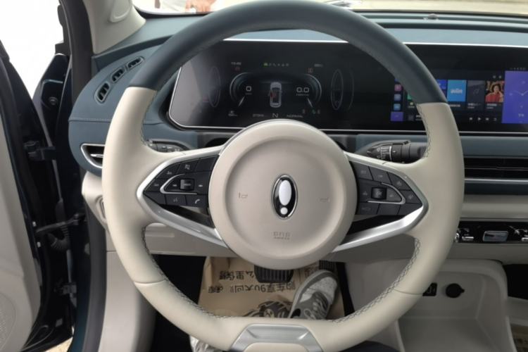 Used ORA Good Cat 2021 400km Standard Range Venus Edition Lithium-Ion Battery Steering Wheel