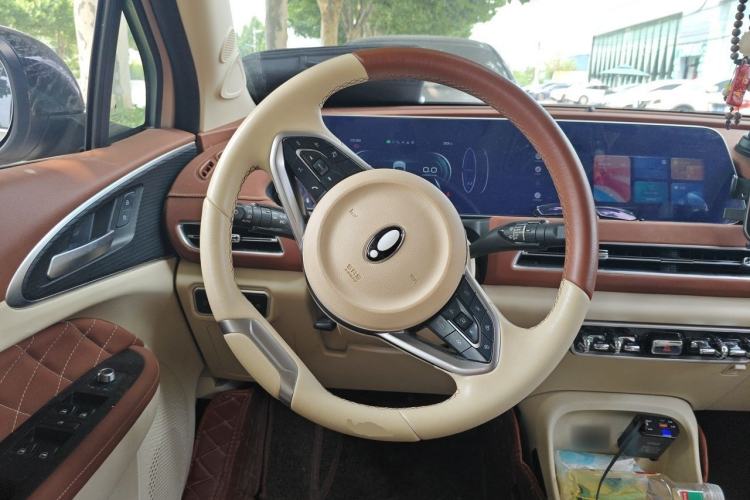 Used ORA Good Cat 2021 400km Standard Range Venus Edition Lithium-Ion Battery Steering Wheel