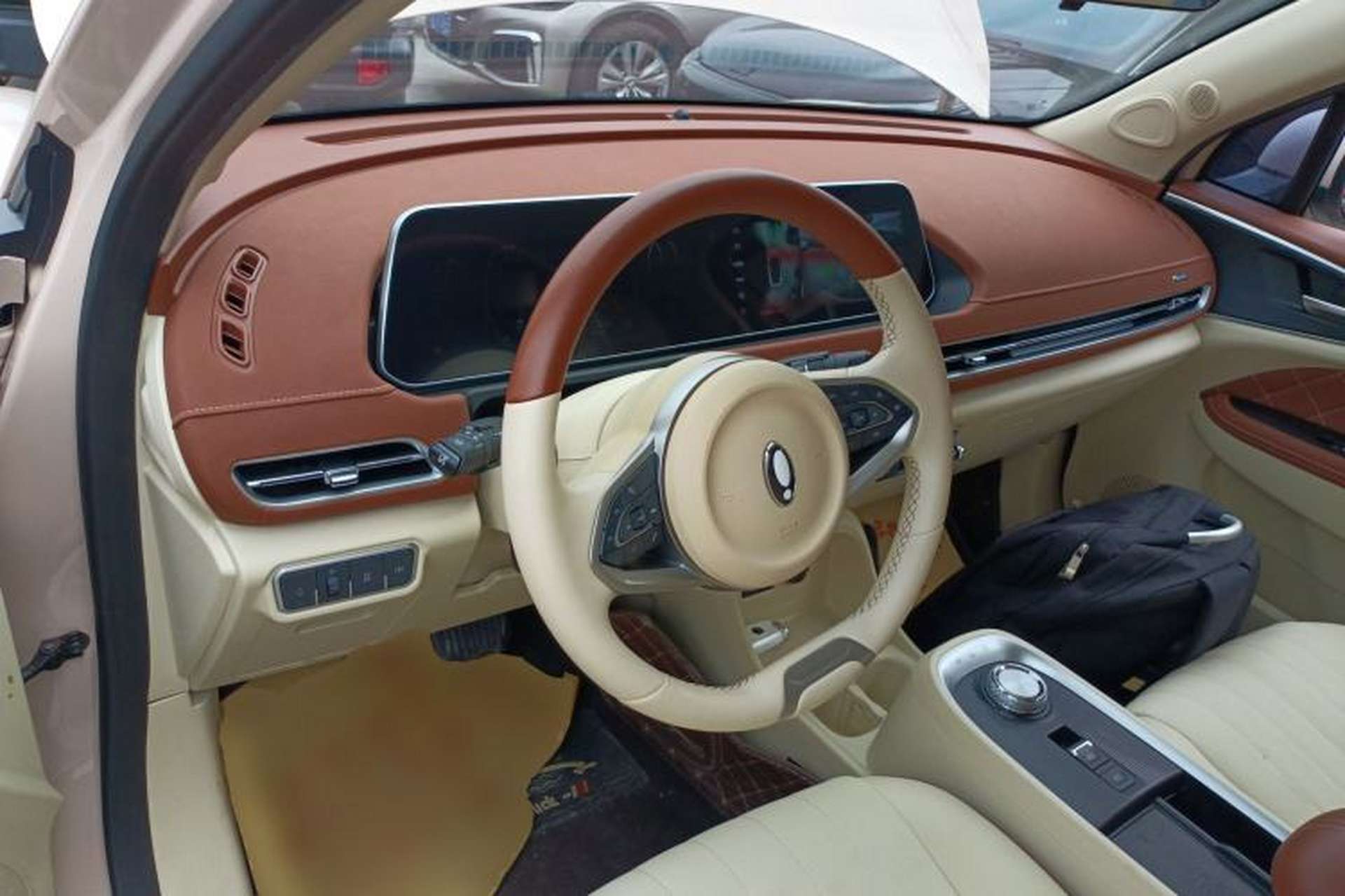 Used ORA Good Cat 2021 400km Standard Range Venus Edition Lithium Iron Phosphate Steering Wheel