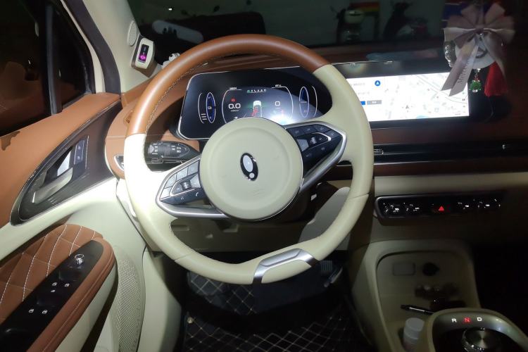 Used ORA Good Cat 2021 400km Standard Range Athena Edition Lithium Iron Phosphate Steering Wheel