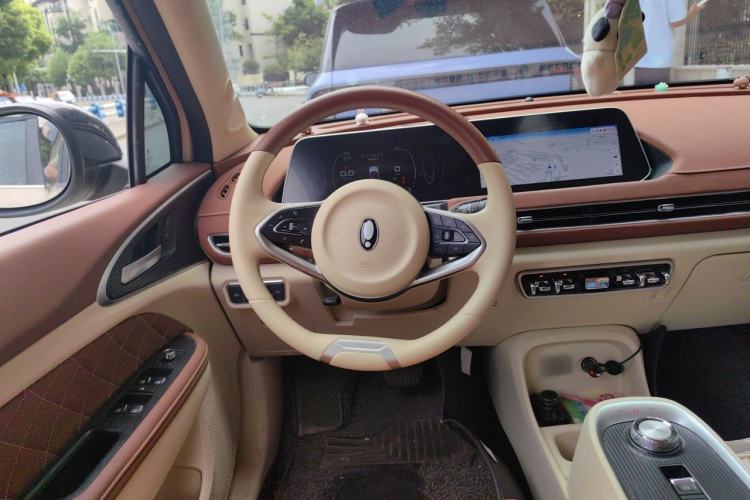 Used ORA Good Cat 2021 400km Standard Range Venus Edition Lithium Iron Phosphate Steering Wheel