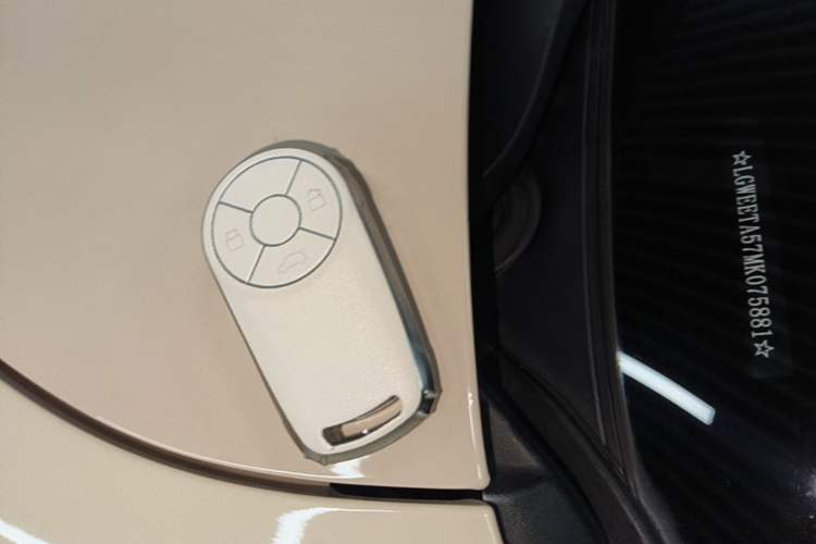 Used ORA Good Cat 2021 400km Standard Range Venus Edition Lithium-Ion Battery Vehicle Key