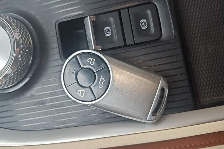 Used ORA Good Cat 2021 400km Standard Range Venus Edition Lithium-Ion Battery Vehicle Key