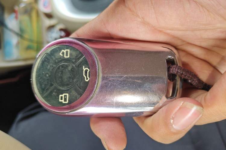 Used ORA Good Cat 2021 400km Standard Range Venus Edition Lithium-Ion Battery Vehicle Key