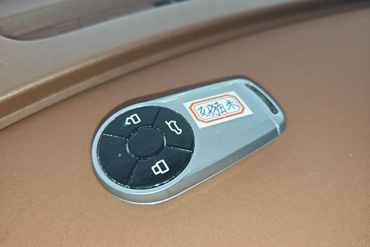 Used ORA Good Cat 2021 400km Standard Range Athena Edition Lithium Iron Phosphate Vehicle Key