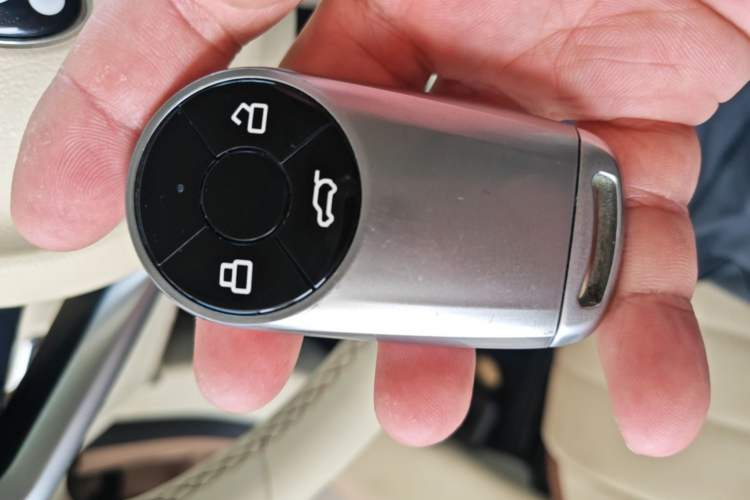 Used ORA Good Cat 2021 400km Standard Range Athena Edition Lithium-Ion Battery Vehicle Key