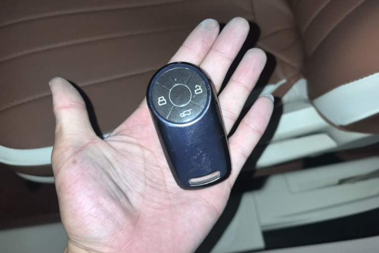 Used ORA Good Cat 2021 400km Standard Range Venus Edition Lithium-Ion Battery Vehicle Key