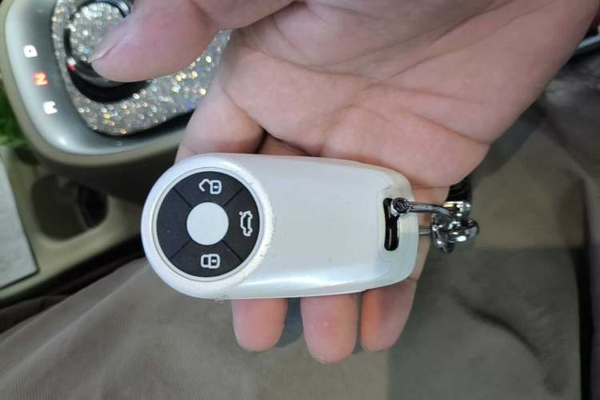 Used ORA Good Cat 2021 400km Standard Range Venus Edition Lithium-Ion Battery Vehicle Key
