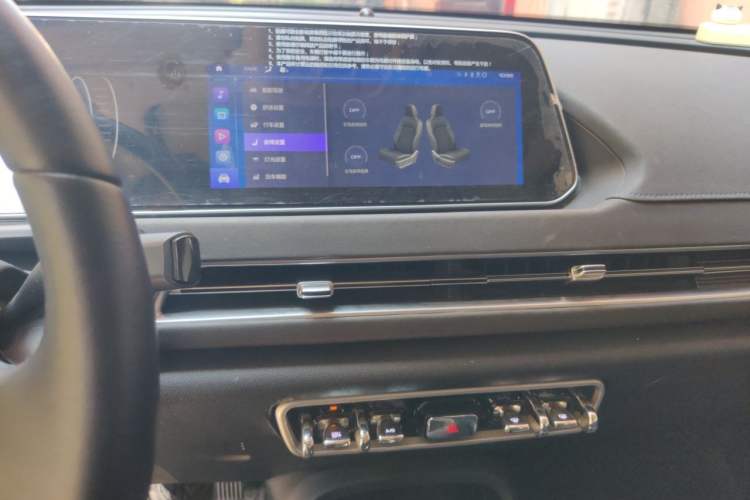 Used ORA Good Cat 2021 500km Long-Range Poseidon Edition Lithium-Ion Battery Audio And AC Panel