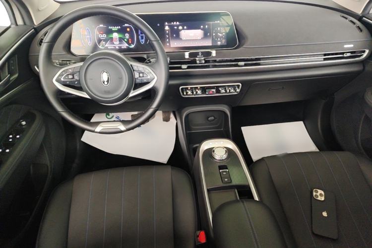 Used ORA Good Cat 2021 400km Standard Range Venus Edition Lithium-Ion Battery Center Console