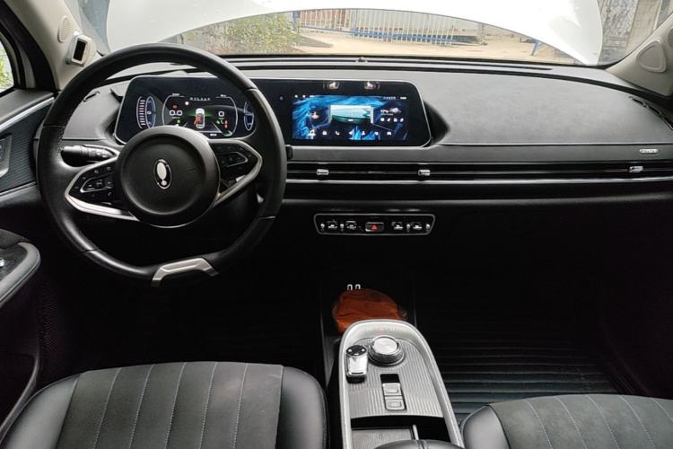 Used ORA Good Cat 2021 500km Long-Range Poseidon Edition Lithium-Ion Battery Center Console