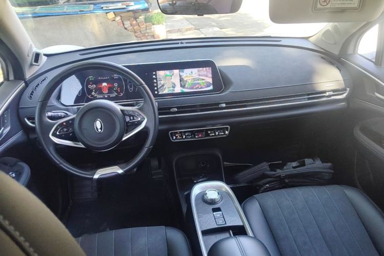 Used ORA Good Cat 2021 500km Long-Range Poseidon Edition Lithium-Ion Battery Center Console