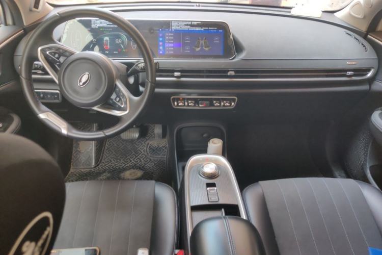Used ORA Good Cat 2021 500km Long-Range Poseidon Edition Lithium-Ion Battery Center Console