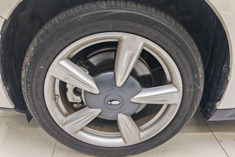 Used ORA Good Cat 2021 400km Standard Range Venus Edition Lithium-Ion Battery Exterior 4
