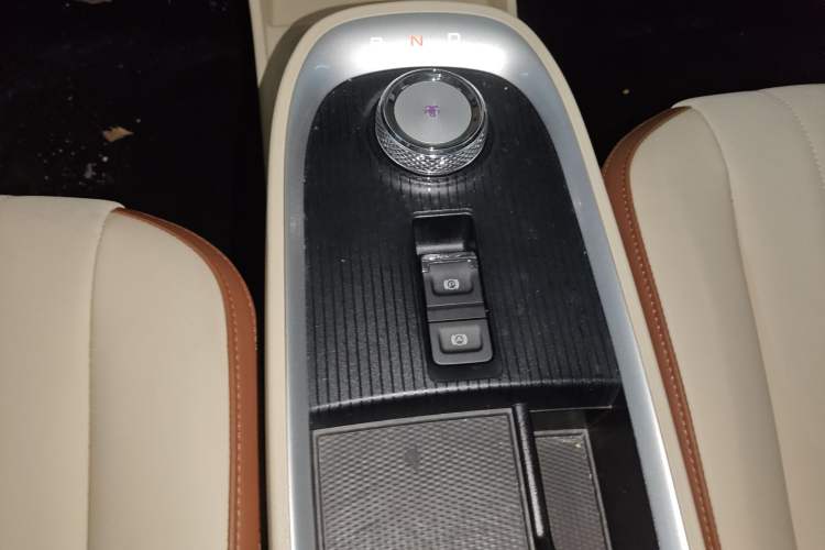 Used ORA Good Cat 2021 400km Standard Range Venus Edition Lithium-Ion Battery Gear Lever