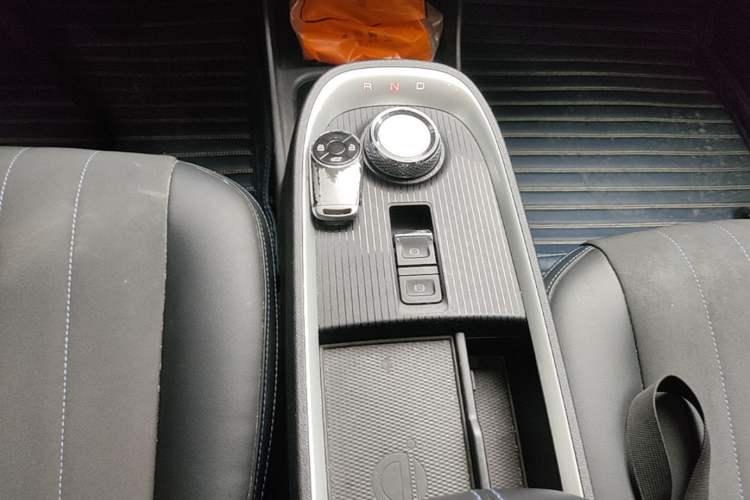 Used ORA Good Cat 2021 500km Long-Range Poseidon Edition Lithium-Ion Battery Gear Lever
