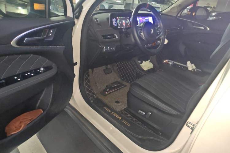 Used ORA Good Cat 2021 400km Standard Range Athena Edition Lithium Iron Phosphate Interior 3