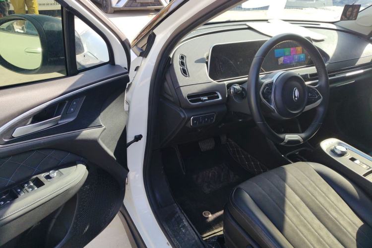Used ORA Good Cat 2021 400km Standard Range Venus Edition Lithium Iron Phosphate Interior 3