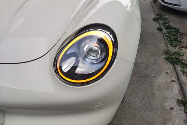 Used ORA Good Cat 2021 400km Standard Range Venus Edition Lithium Iron Phosphate Left Front Headlight