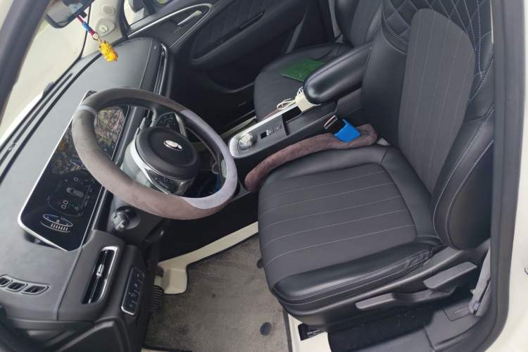 Used ORA Good Cat 2021 400km Standard Range Venus Edition Lithium Iron Phosphate Left Front Seat