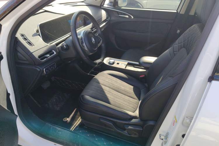 Used ORA Good Cat 2021 400km Standard Range Venus Edition Lithium Iron Phosphate Left Front Seat