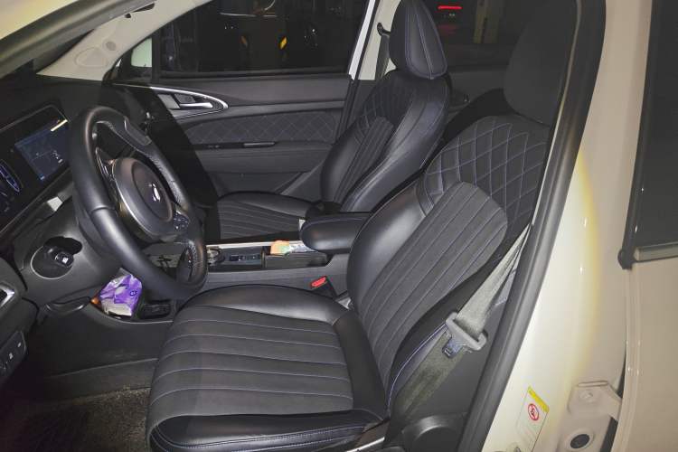 Used ORA Good Cat 2021 400km Standard Range Venus Edition Lithium Iron Phosphate Left Front Seat