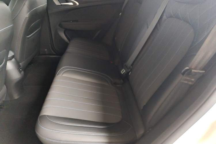 Used ORA Good Cat 2021 400km Standard Range Venus Edition Lithium-Ion Battery Left Rear Seat