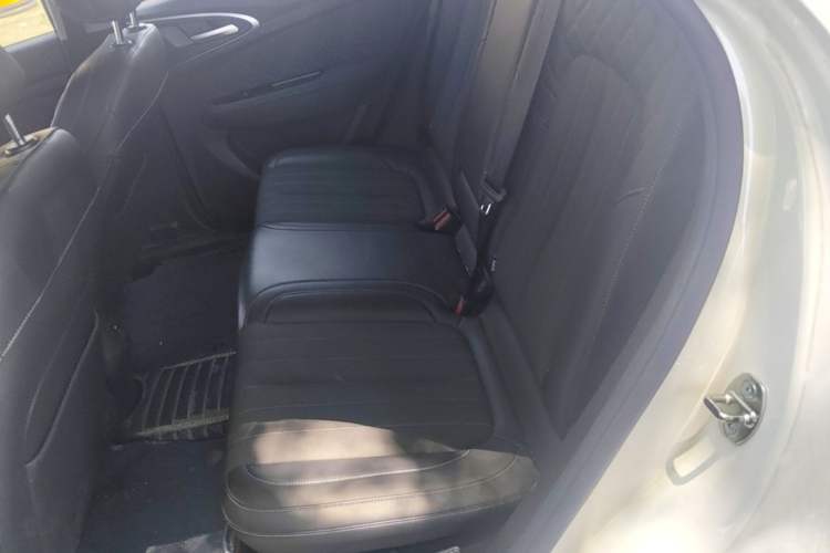 Used ORA Good Cat 2021 500km Long-Range Poseidon Edition Lithium-Ion Battery Left Rear Seat