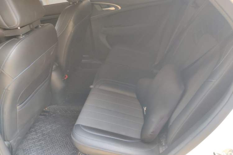 Used ORA Good Cat 2021 500km Long-Range Poseidon Edition Lithium-Ion Battery Left Rear Seat
