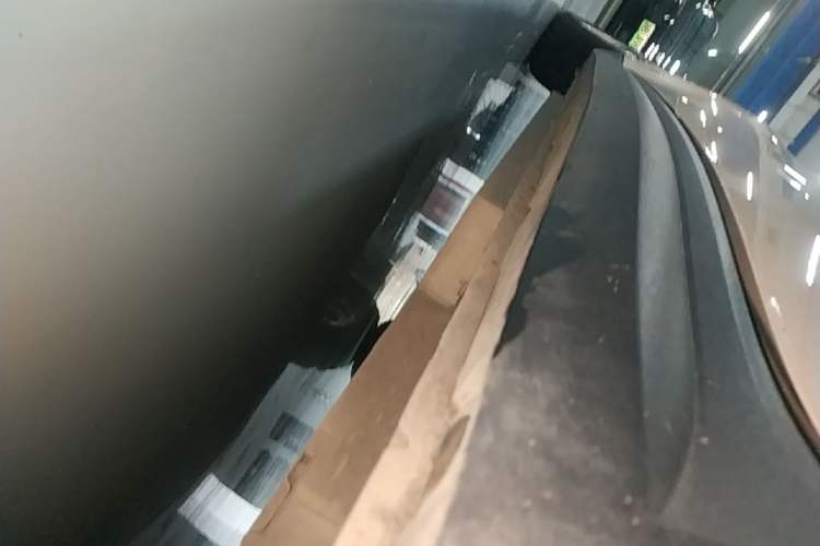 Used ORA Good Cat 2021 400km Standard Range Athena Edition Lithium Iron Phosphate Left Side Sill