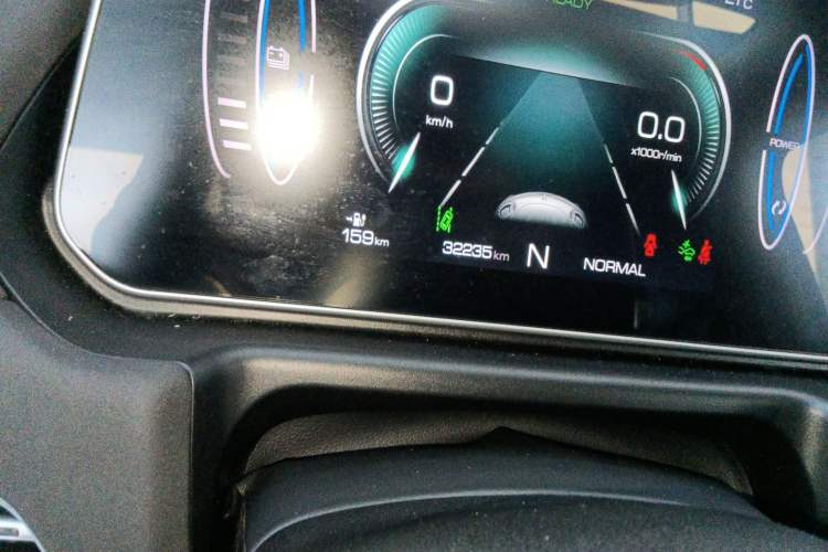 Used ORA Good Cat 2021 500km Long-Range Apollo Edition Ternary Lithium Odometer Close Up
