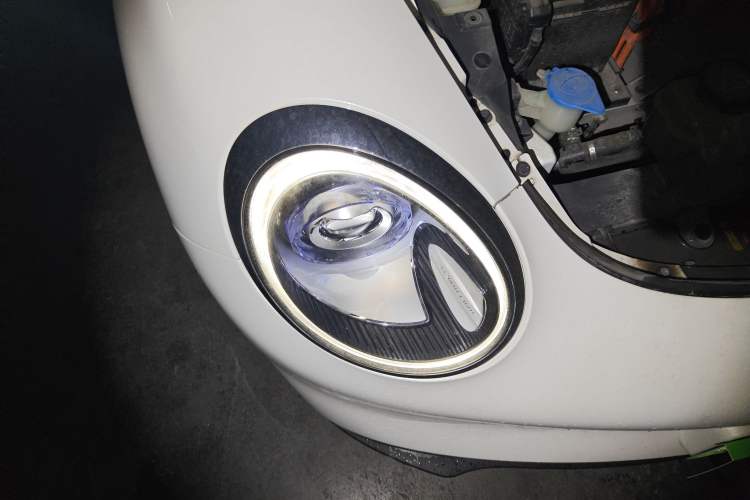 Used ORA Good Cat 2021 400km Standard Range Venus Edition Lithium Iron Phosphate Right Front Headlight