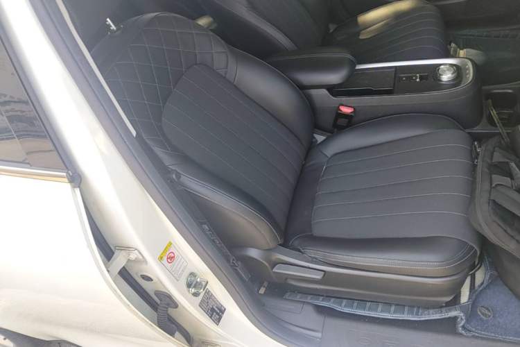 Used ORA Good Cat 2021 500km Long-Range Poseidon Edition Lithium-Ion Battery Right Front Seat