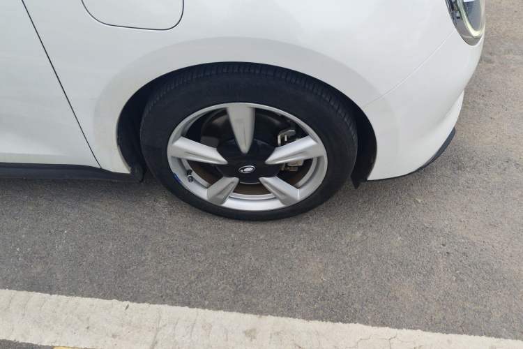 Used ORA Good Cat 2021 400km Standard Range Venus Edition Lithium Iron Phosphate Right Front Wheel Hub