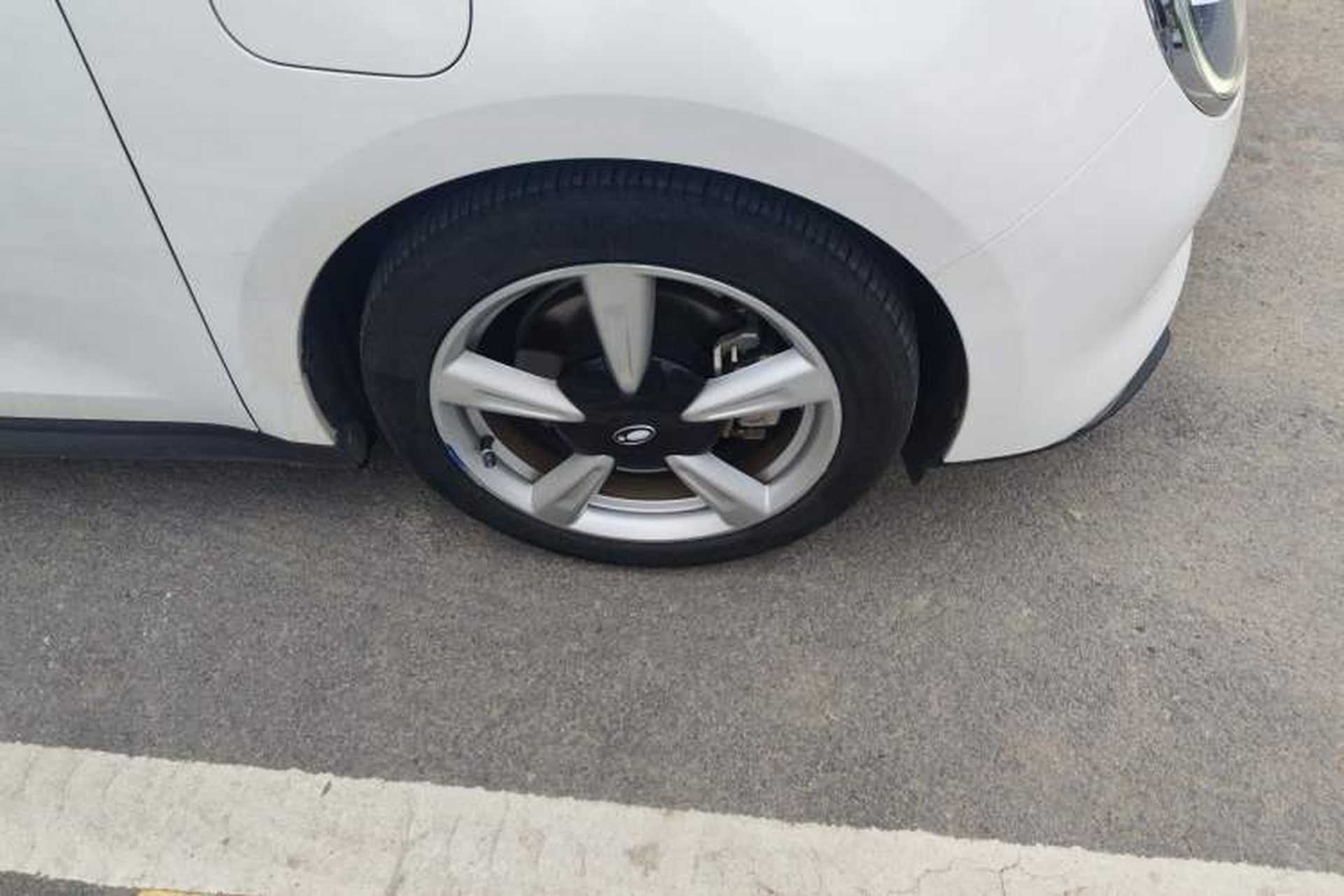 Used ORA Good Cat 2021 400km Standard Range Venus Edition Lithium Iron Phosphate Right Front Wheel Hub