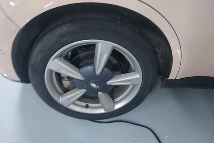 Used ORA Good Cat 2021 400km Standard Range Athena Edition Lithium Iron Phosphate Right Rear Wheel Hub