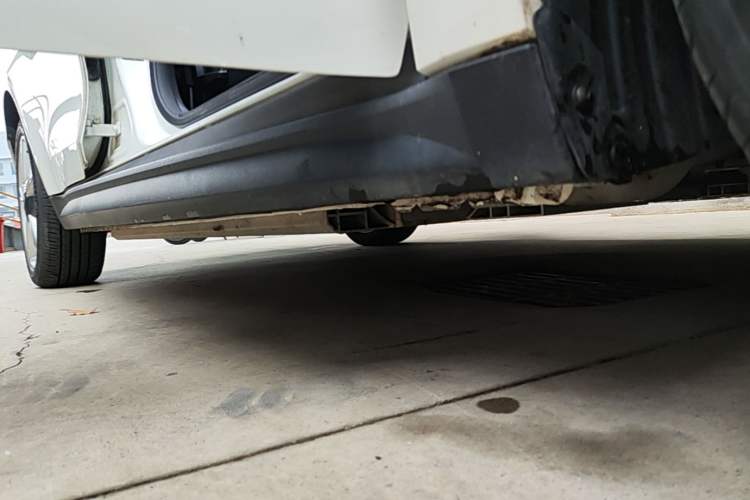 Used ORA Good Cat 2021 500km Long-Range Poseidon Edition Lithium-Ion Battery Right Side Sill