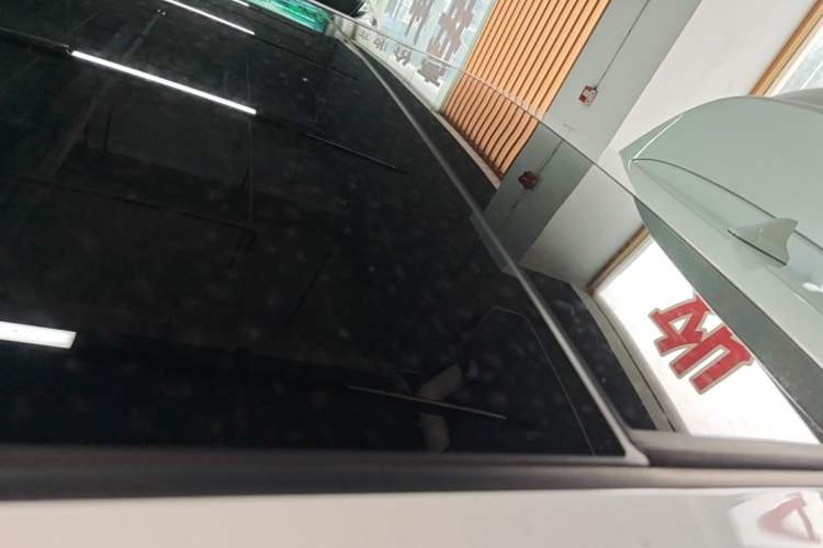 Used ORA Good Cat 2021 400km Standard Range Venus Edition Lithium-Ion Battery Roof