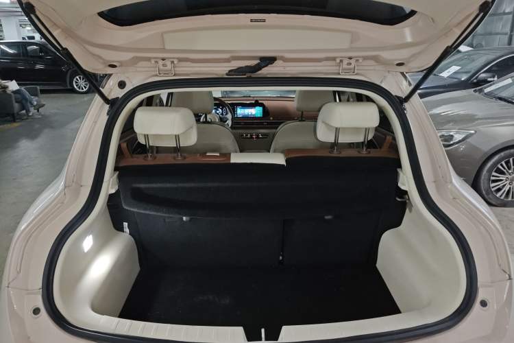 Used ORA Good Cat 2021 400km Standard Range Venus Edition Lithium-Ion Battery Trunk