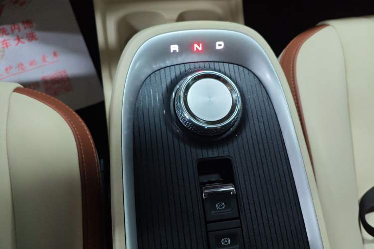 Used ORA Good Cat 2021 400km Standard Range Venus Edition Lithium Iron Phosphate Gear Lever