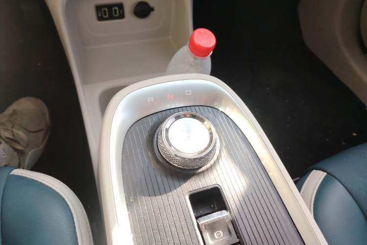 Used ORA Good Cat 2021 500km Long-Range Poseidon Edition Lithium-Ion Battery Gear Lever