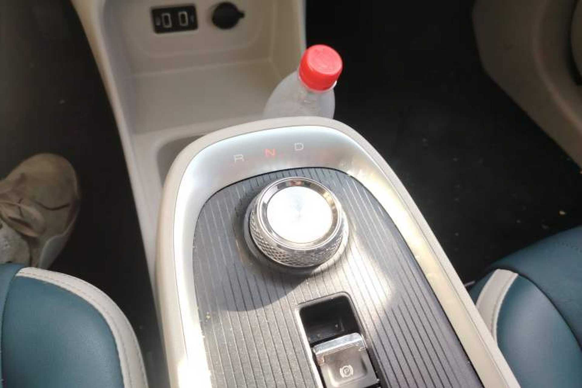 Used ORA Good Cat 2021 500km Long-Range Poseidon Edition Lithium-Ion Battery Gear Lever