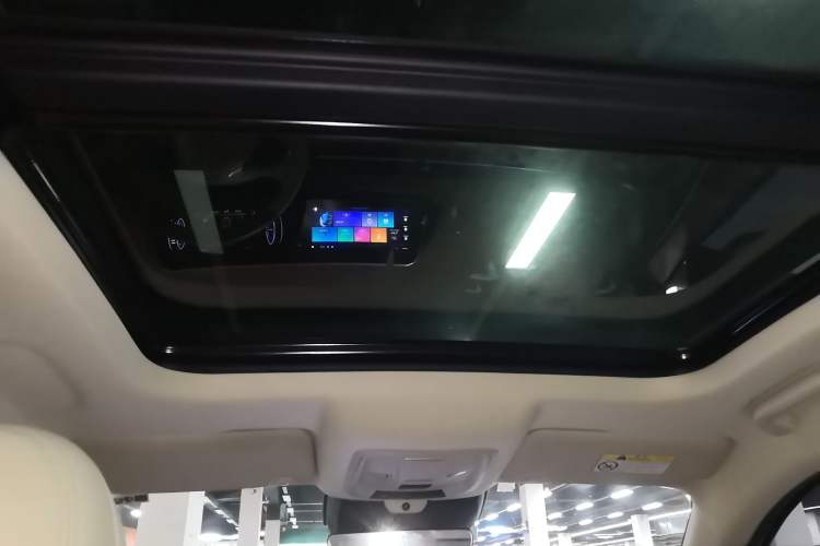 Used ORA Good Cat 2021 500km Long-Range Poseidon Edition Lithium-Ion Battery Headliner