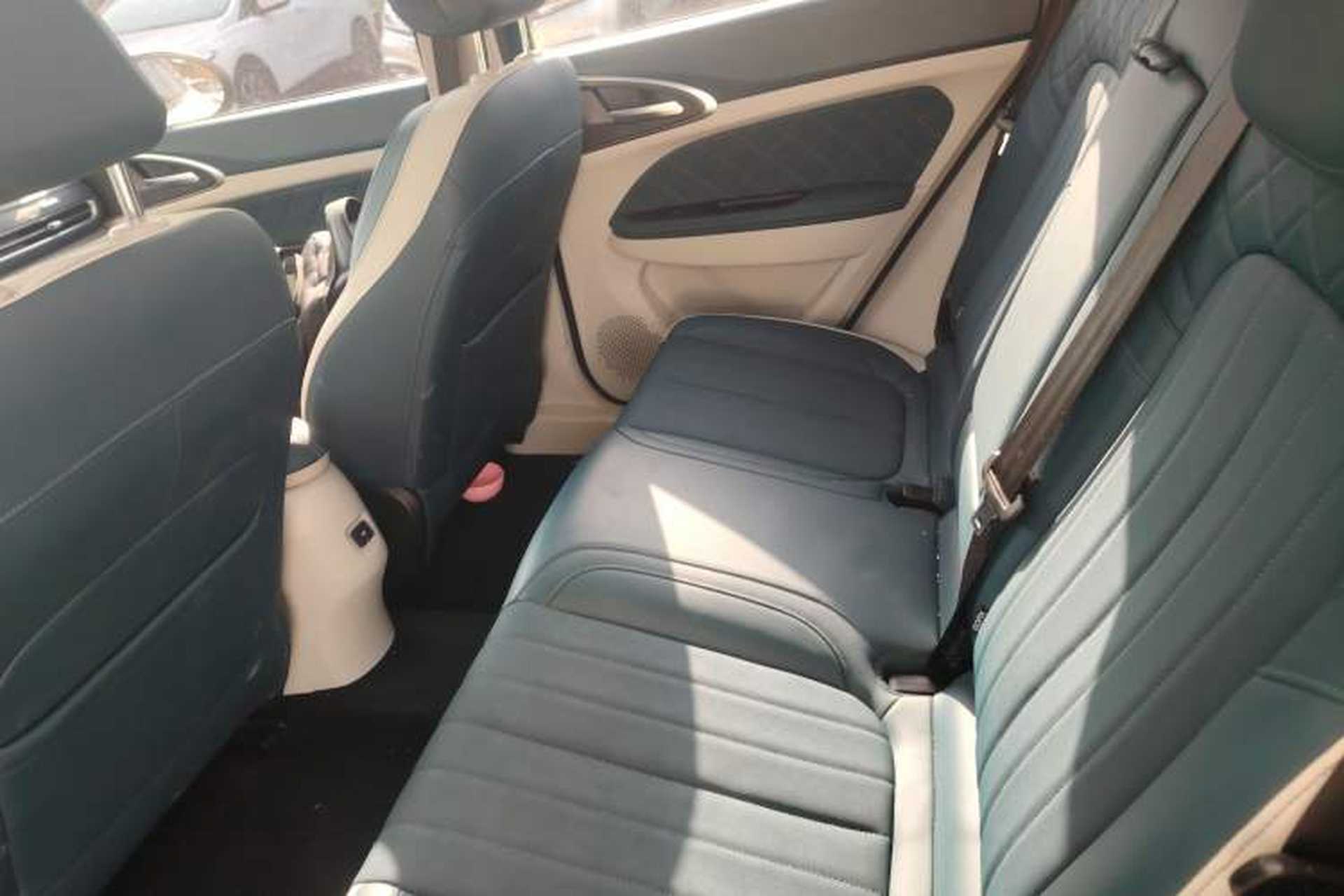 Used ORA Good Cat 2021 500km Long-Range Poseidon Edition Lithium-Ion Battery Interior 4