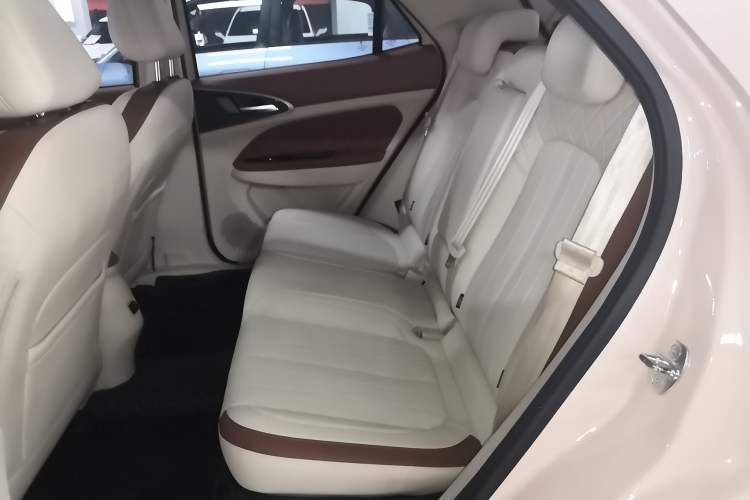 Used ORA Good Cat 2021 500km Long-Range Poseidon Edition Lithium-Ion Battery Interior 4