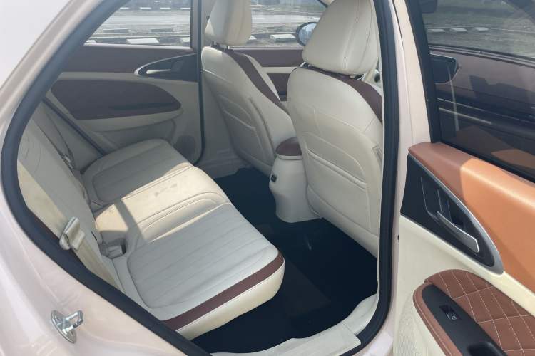 Used ORA Good Cat 2021 400km Standard Range Athena Edition Lithium-Ion Battery Interior 6
