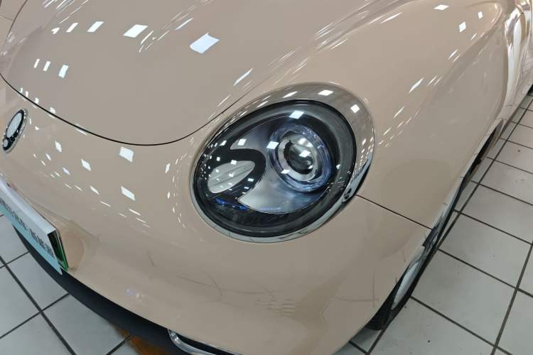 Used ORA Good Cat 2021 400km Standard Range Athena Edition Lithium Iron Phosphate Left Front Headlight