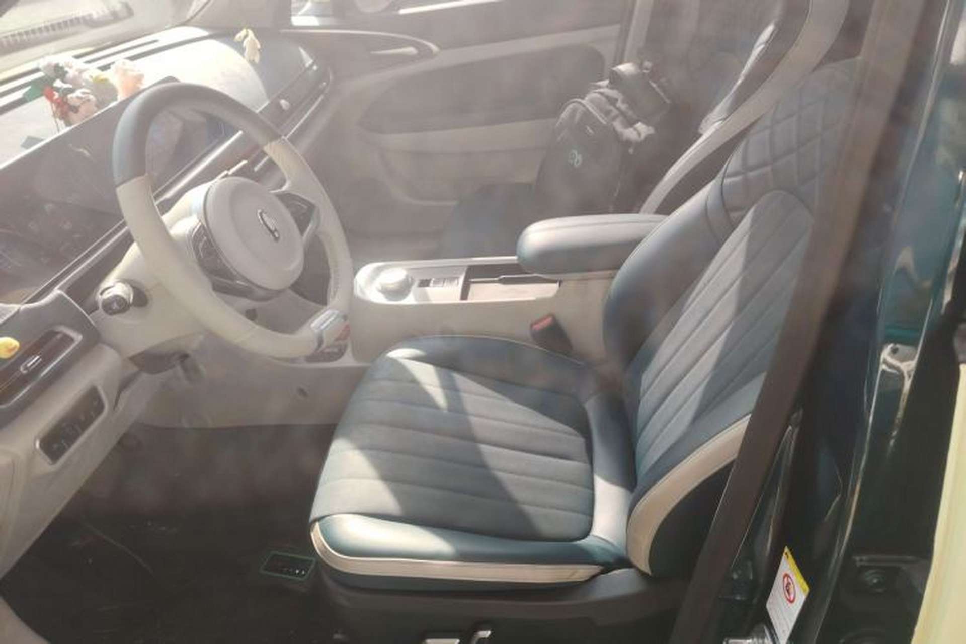 Used ORA Good Cat 2021 500km Long-Range Poseidon Edition Lithium-Ion Battery Left Front Seat
