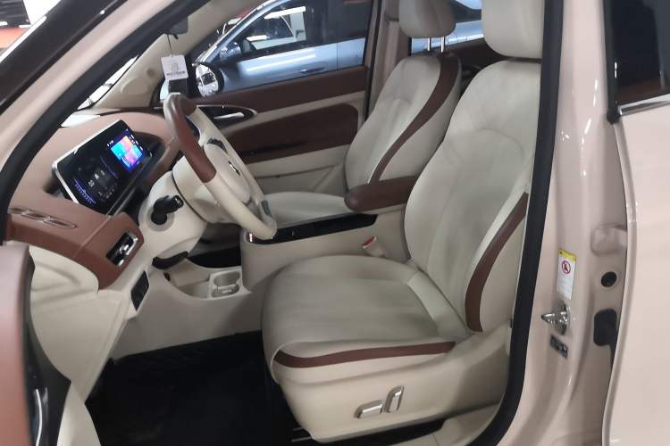 Used ORA Good Cat 2021 500km Long-Range Poseidon Edition Lithium-Ion Battery Left Front Seat