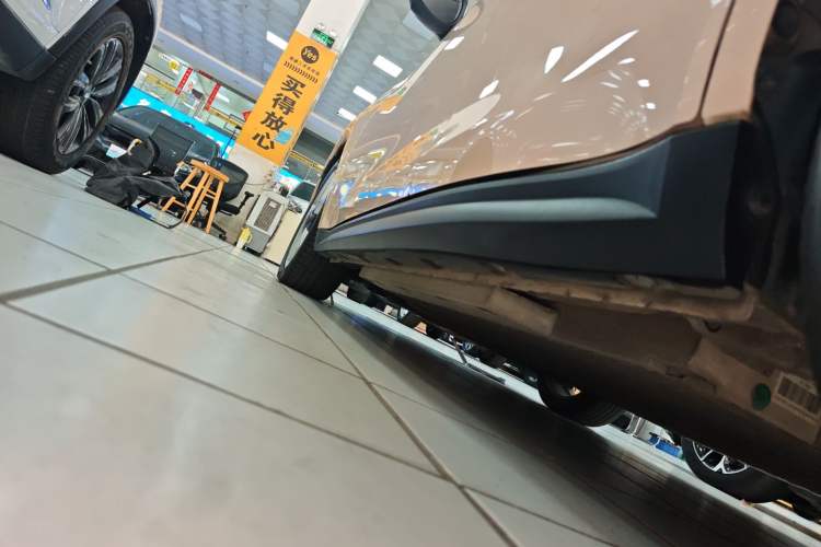 Used ORA Good Cat 2021 400km Standard Range Athena Edition Lithium Iron Phosphate Left Side Sill